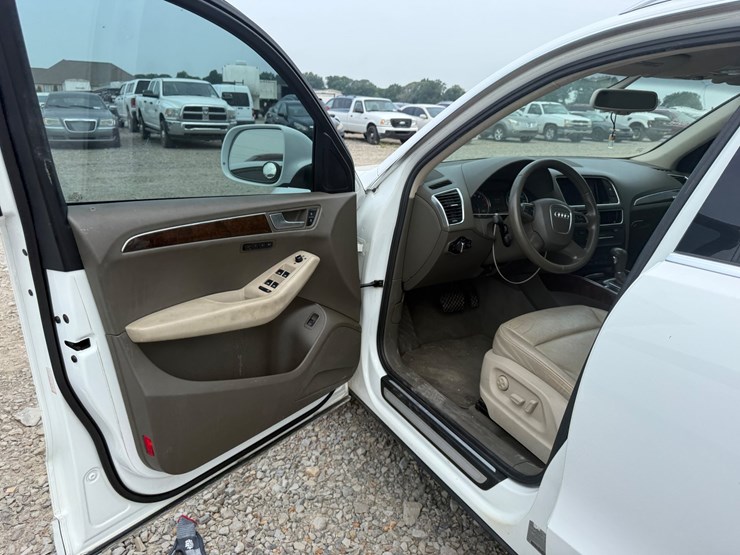 2012-audi-q5-image-28
