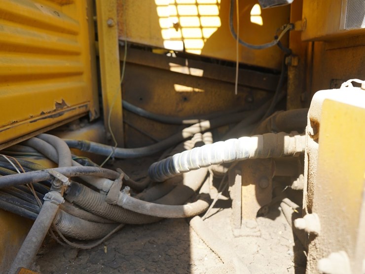 2002-komatsu-pc220-lc-7l-image-39