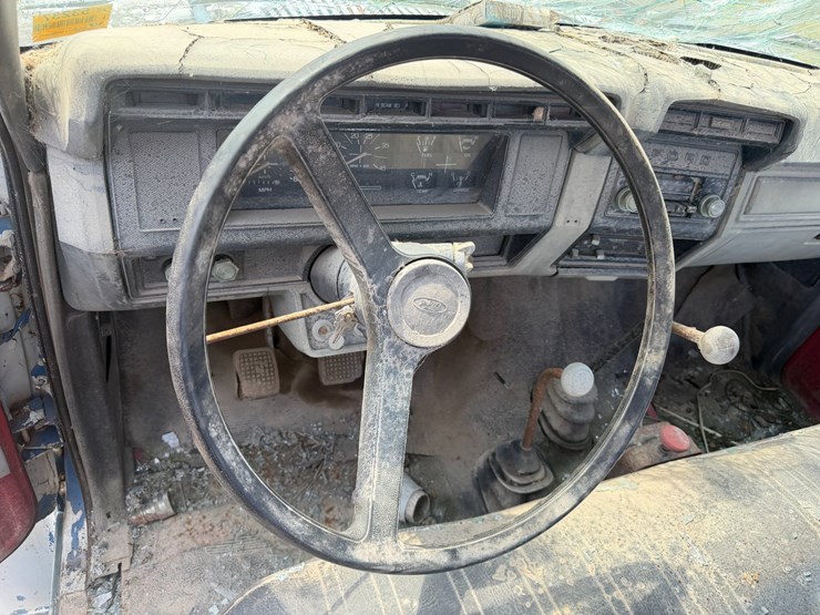 1985-ford-f700-image-63