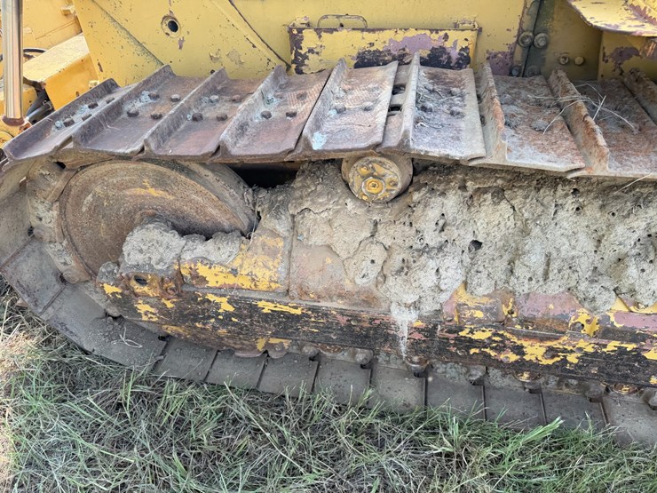 1985-caterpillar-d4e-image-12