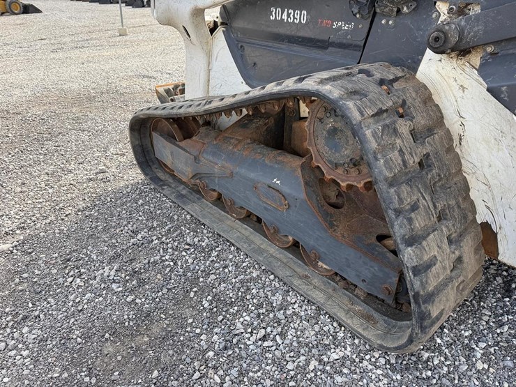 2020-bobcat-t76-image-16