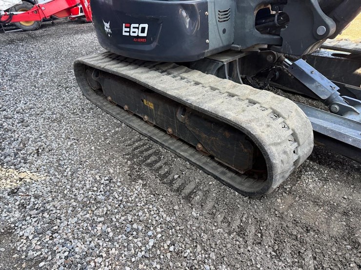 2021-bobcat-e60-image-11