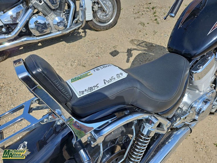 1996-suzuki-intruder-vs1400gl-image-15