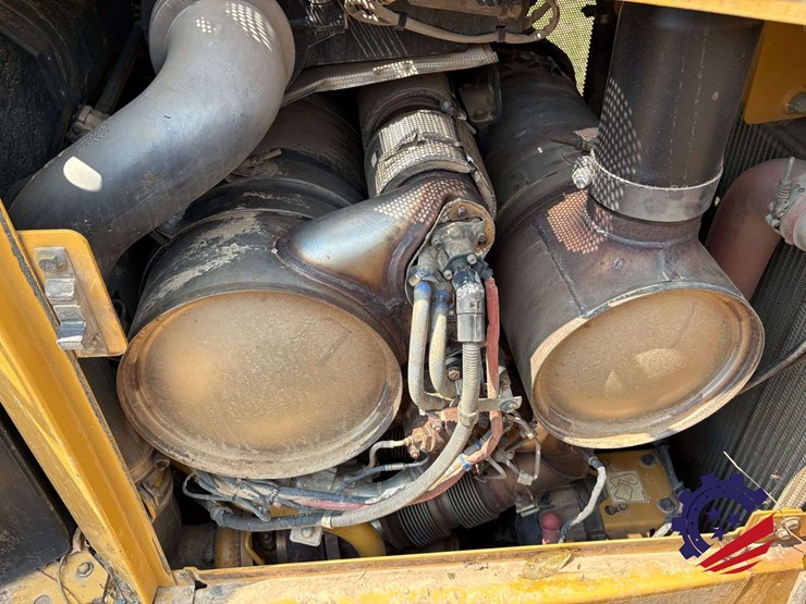 2015-caterpillar-d6t-lgp-image-84