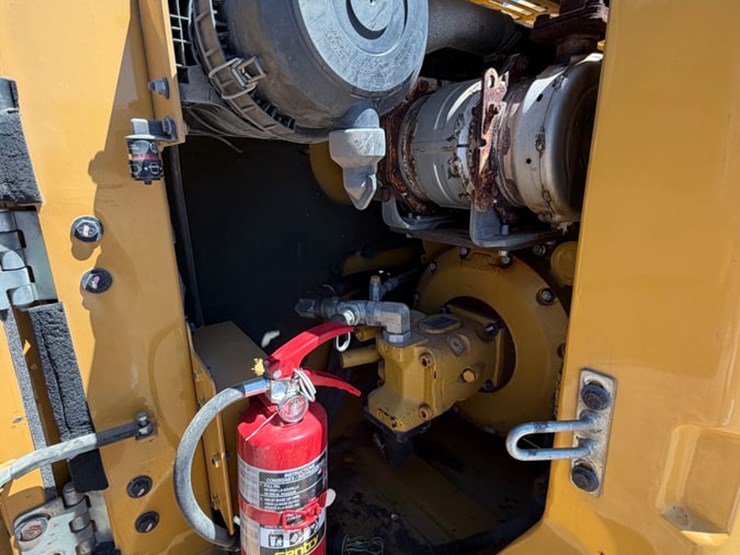 2014-caterpillar-308e2-cr-image-45