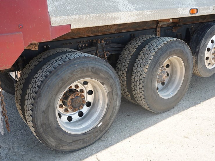 2018-mack-granite-gu713-image-28
