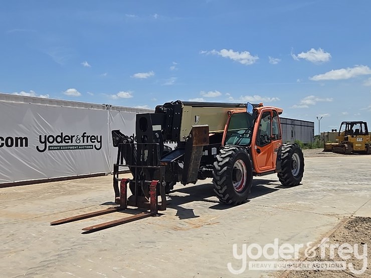 2018-jlg-1055-image-1