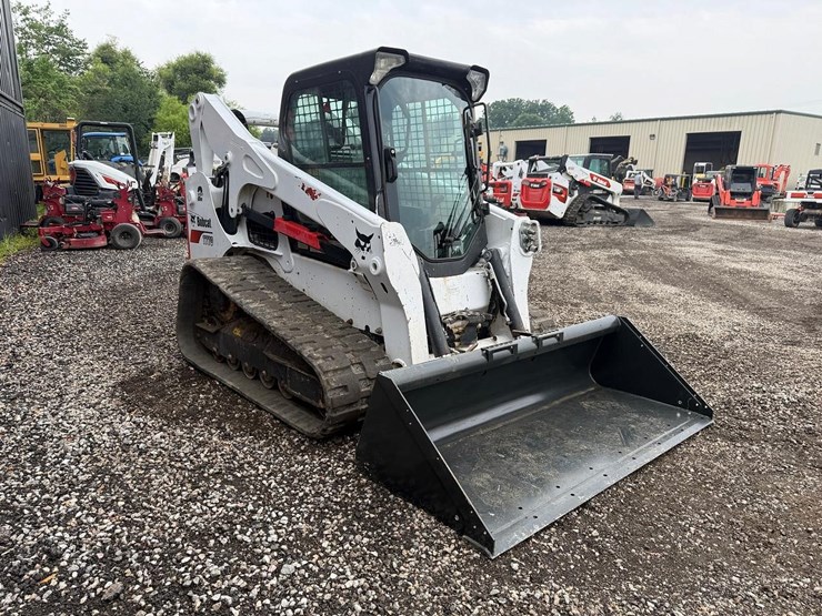 2022-bobcat-t770-image-6