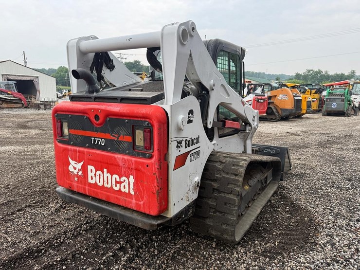 2022-bobcat-t770-image-4
