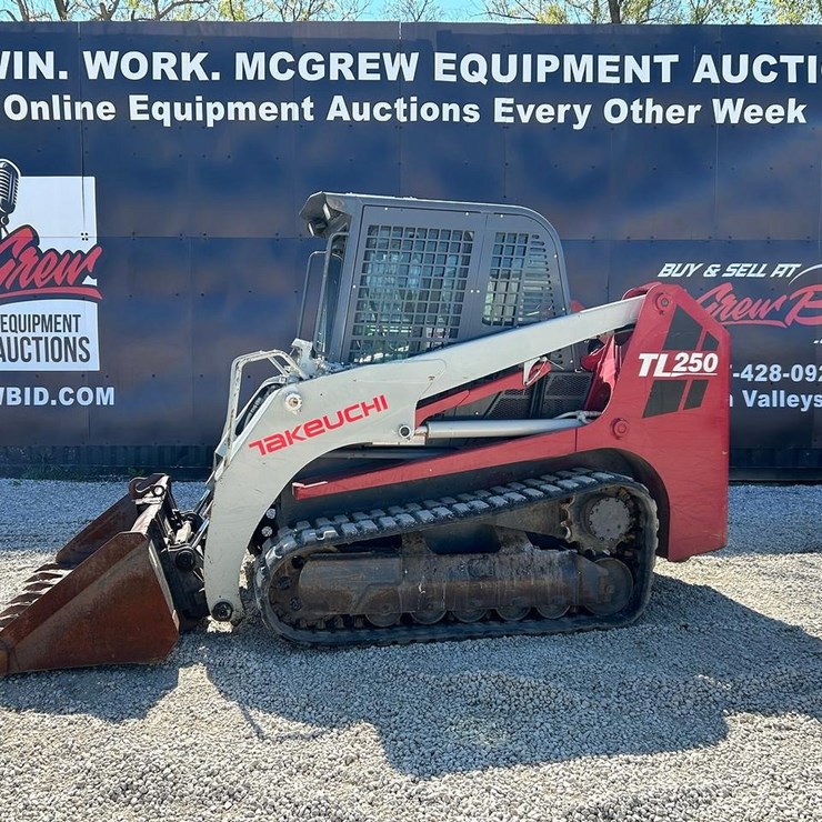 2011 TAKEUCHI TL250
