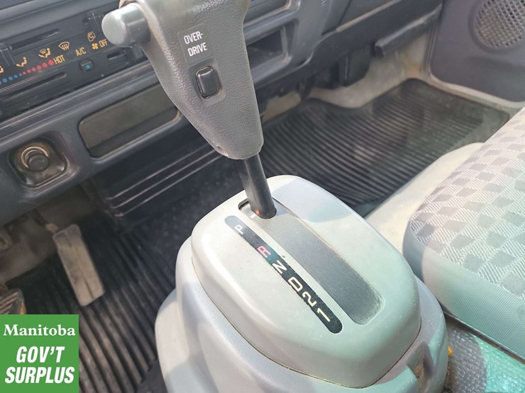 2007-gmc-w5500-image-26