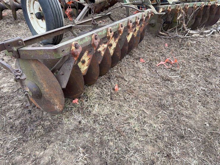 john-deere-11-image-25