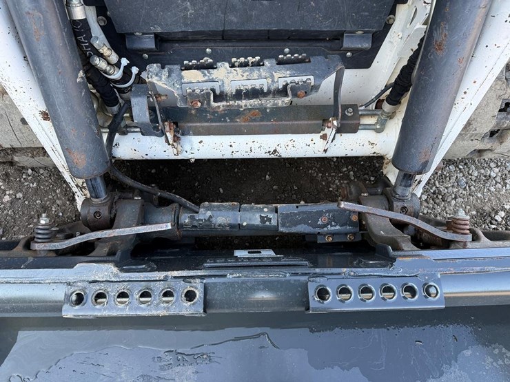 2021-bobcat-t64-image-10