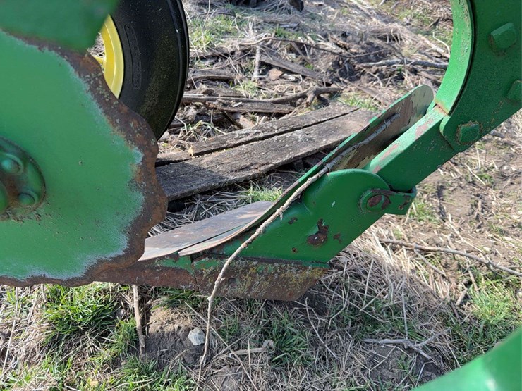 john-deere-no.-55-a-b-h-pull-type-three-bottom-plow-image-26