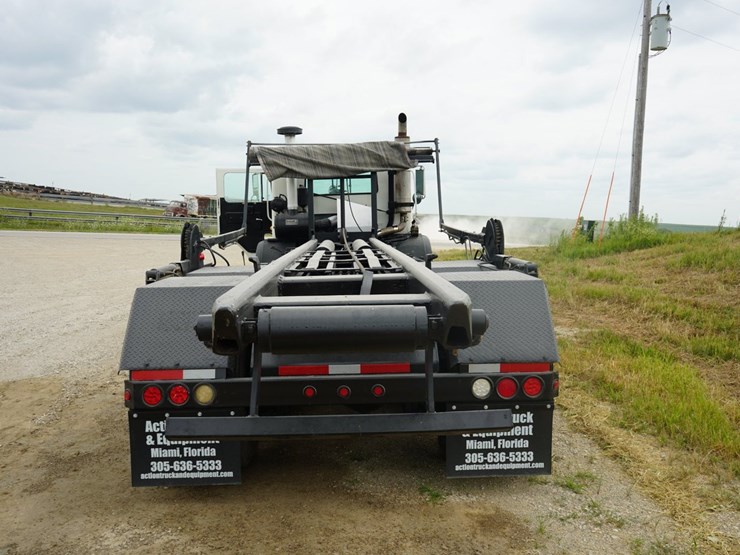 2005-mack-mr688s-image-7