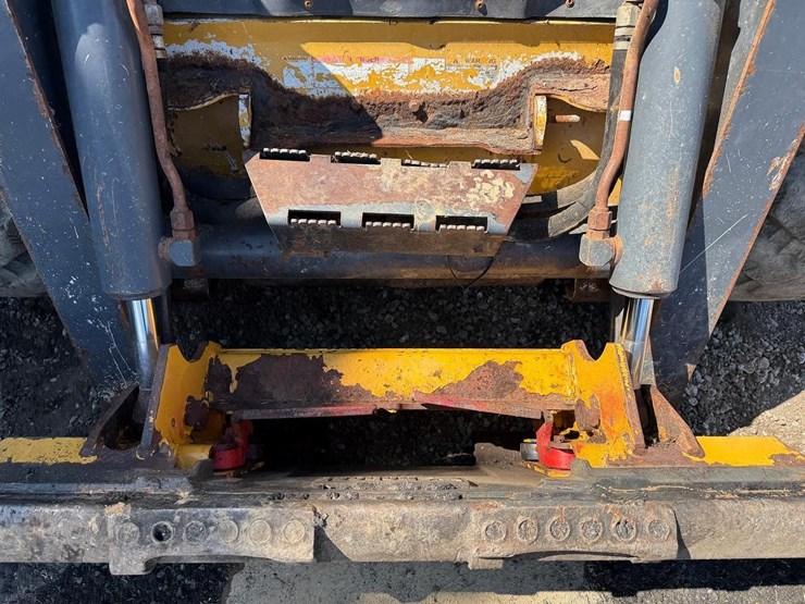 deere-328d-image-10