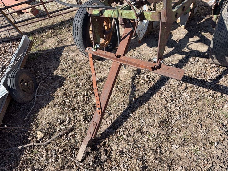 john-deere-no.-55-a-b-h-pull-type-three-bottom-plow-image-8