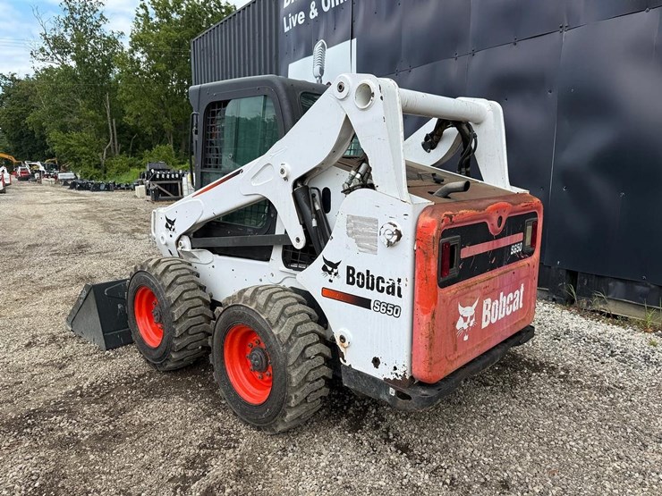 2013-bobcat-s650-image-2