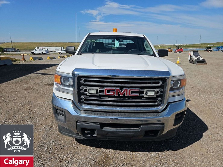 2015-gmc-sierra-2500hd-image-8