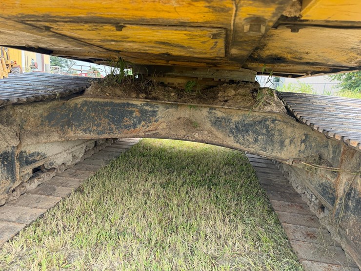 komatsu-pc200-image-29