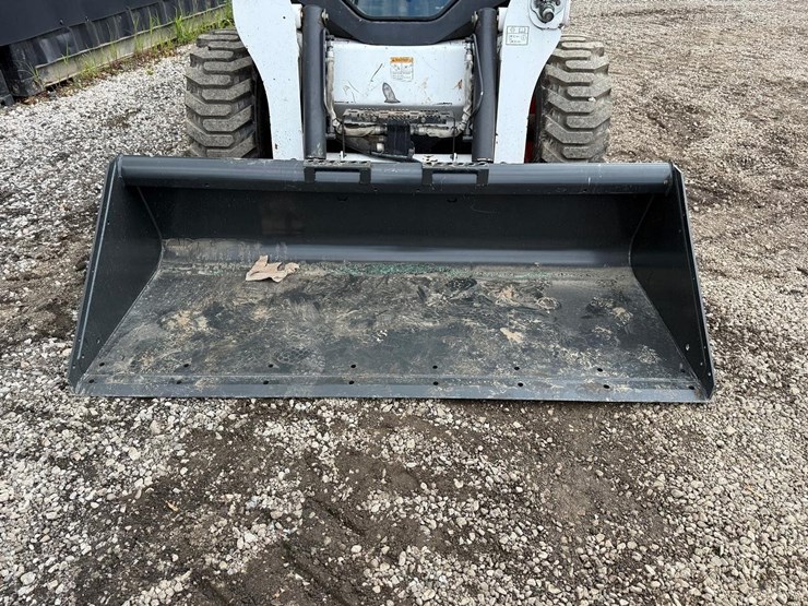 2013-bobcat-s650-image-9