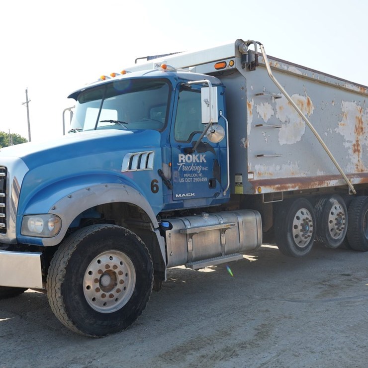 2014 MACK GRANITE GU713