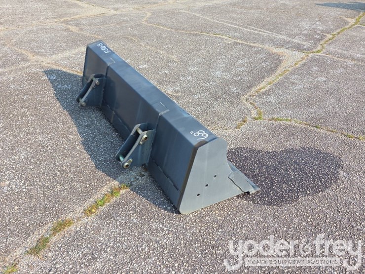 unused-68"-smooth-edge-bucket-c/w-pins-to-suit-tractor-image-3