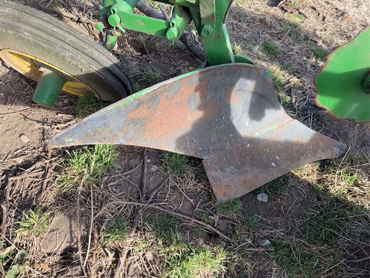 john-deere-no.-55-a-b-h-pull-type-three-bottom-plow-image-18
