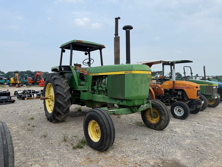 1976-john-deere-4430-image-2