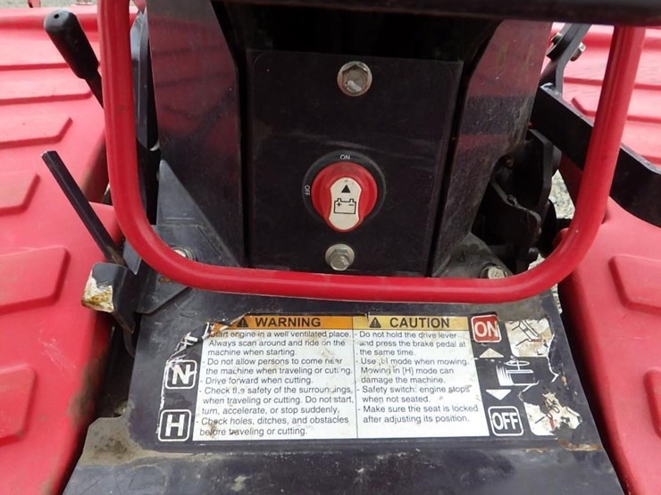 canycom-cmx2402-ride-on-mower-image-21