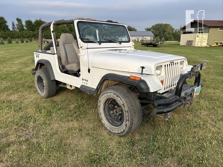 1993-jeep-wrangler-image-6