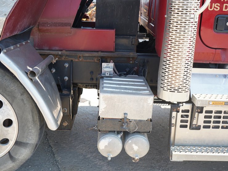 2018-mack-granite-gu713-image-27