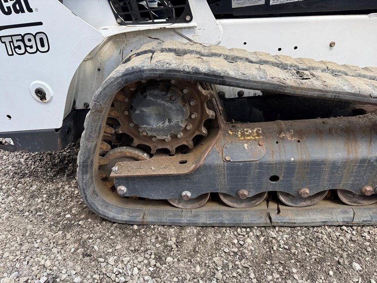 2018-bobcat-t590-image-13