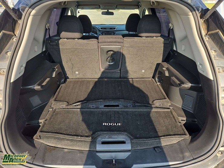 2016-nissan-rogue-image-15