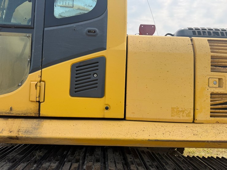 komatsu-pc200-image-60