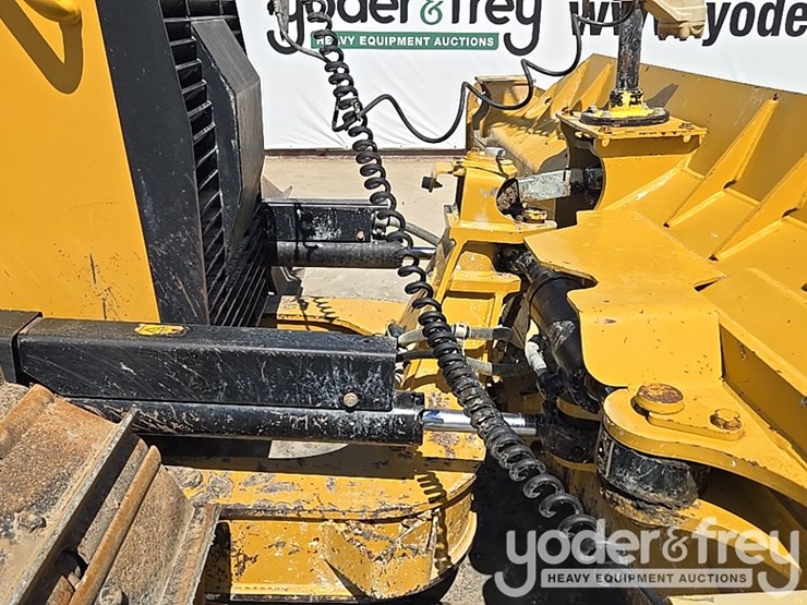 2020-caterpillar-d6k2-lgp-image-26