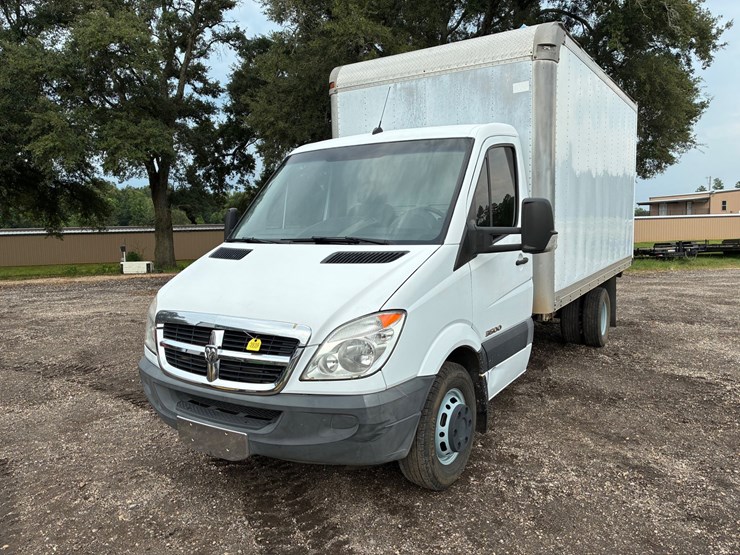 2007-dodge-3500-image-2