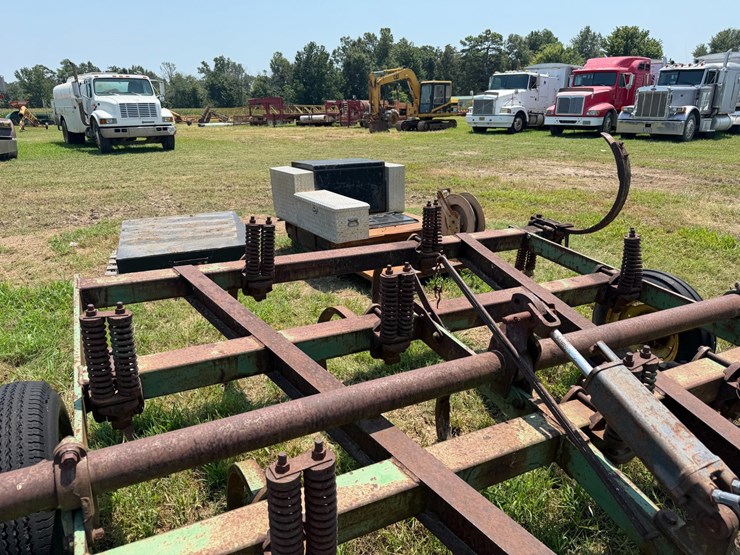 john-deere-100-image-29