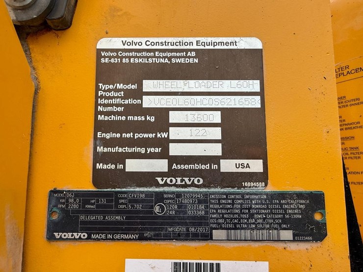 2017-volvo-l60h-image-36