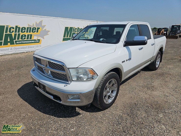 2010-dodge-ram-1500-image-1