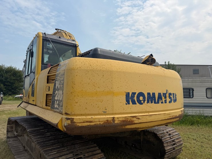 komatsu-pc200-image-31