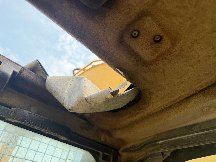 komatsu-pc200-image-88