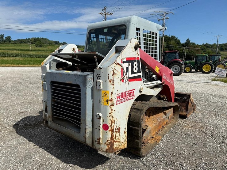2017-takeuchi-tl8-image-4