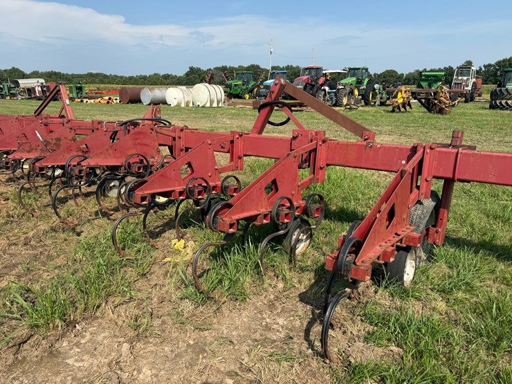 case-ih-183-image-14