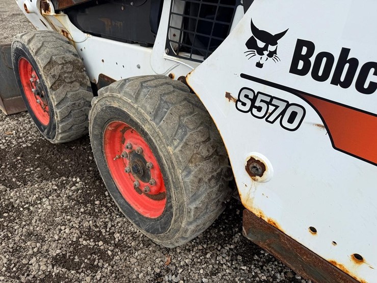 2020-bobcat-s570-image-15