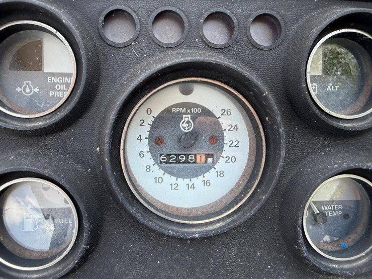 ford-7700-image-22