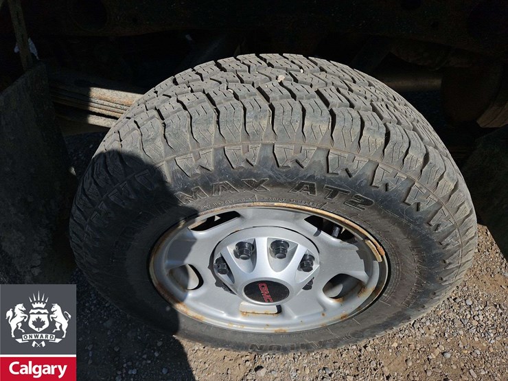2015-gmc-sierra-2500hd-image-11