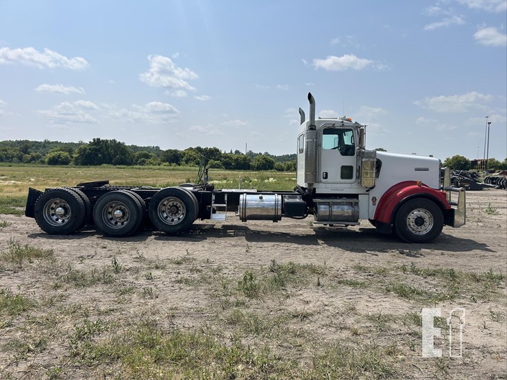 2007-kenworth-w900-image-4