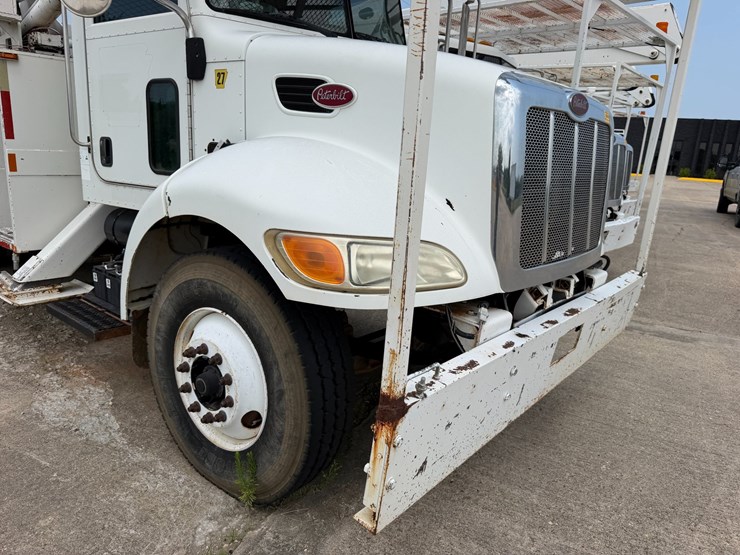 2007-peterbilt-335-image-17