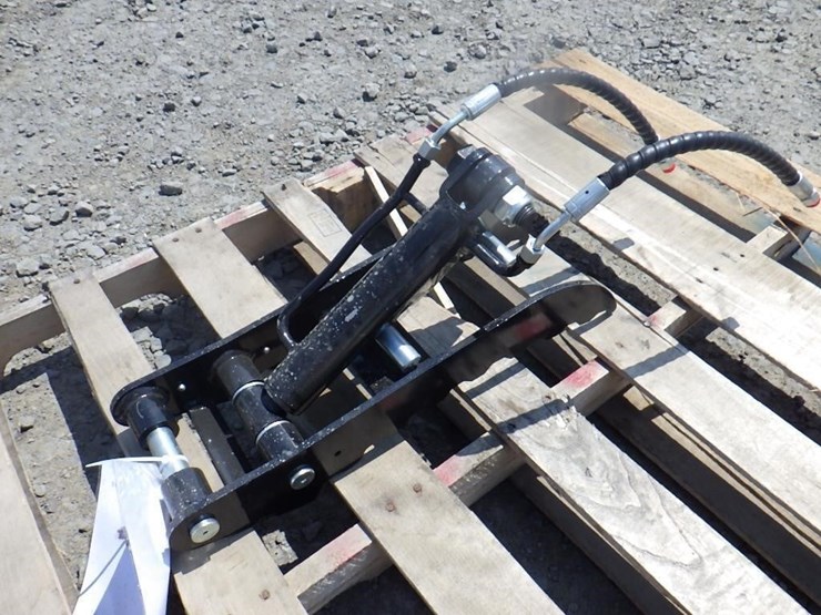 tpm-hydraulic-excavator-thumb-image-2